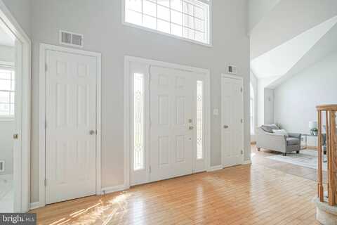 6 JORDAN COURT, CHERRY HILL, NJ 08003