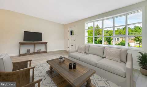 543 WANAMAKER ROAD, JENKINTOWN, PA 19046