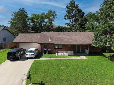 1403 W Rolling Oaks DR, Rogers, AR 72756