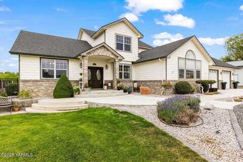 110 Beane Rd, Moxee, WA 98936