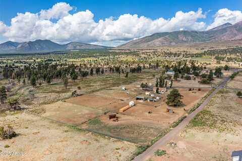 5850 E GIRLS RANCH Road, Flagstaff, AZ 86004