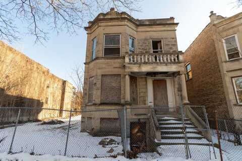 3827 W. Gladys Avenue, Chicago, IL 60624