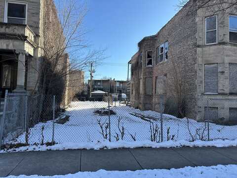 4008 W. MONROE Street, Chicago, IL 60624