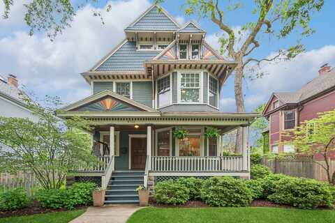 6723 N. Greenview Avenue, Chicago, IL 60626
