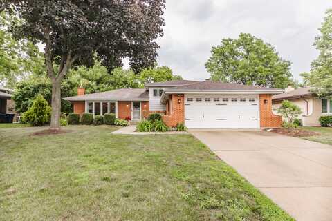7613 Stratford Place, Darien, IL 60561
