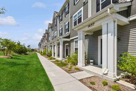 1657 Albany Street, Grayslake, IL 60030