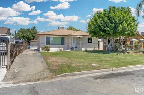 1018 Chester Place, Bakersfield, CA 93304