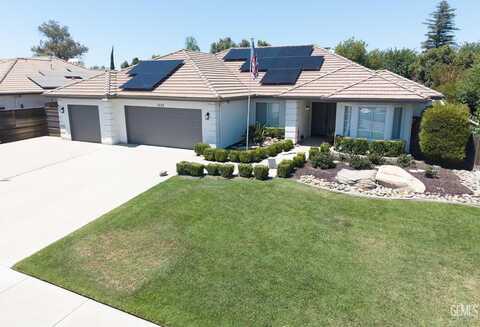 1430 Laura Court, Visalia, CA 93292