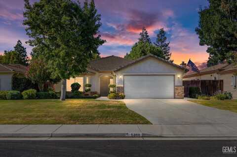 9808 Paper Moon Way, Bakersfield, CA 93312