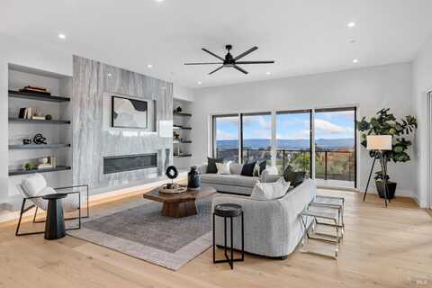 3839 Horizon View Way, Santa Rosa, CA 95404