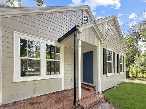 975 W Lucas, Beaumont, TX 77706