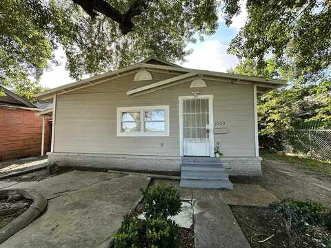 1009 Thomas Blvd, Port Arthur, TX 77640