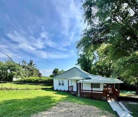 100 Noble Street, OAK HILL, WV 25901