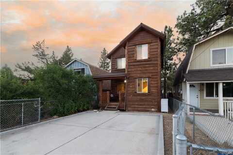 731 West Country Club Boulevard, Big Bear City, CA 92314