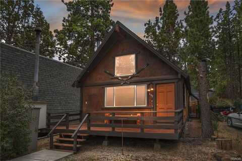 220 Angeles Boulevard, Big Bear City, CA 92314
