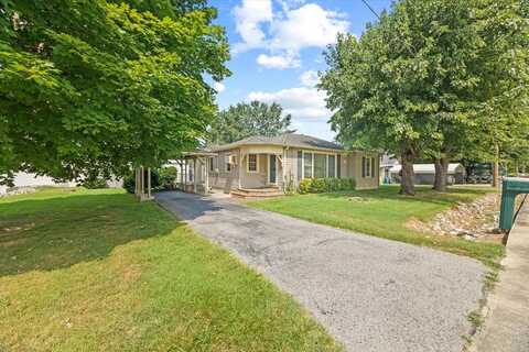 710 Oakland Park Drive, LIVINGSTON, TN 38570