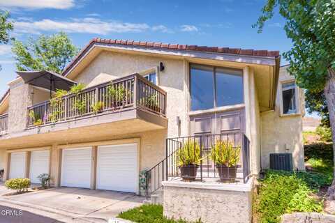 15 Sparrowhawk Lane, Oak Park, CA 91377