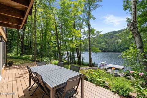 138 Mystic Isle Way, Becket, MA 01223