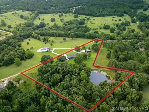 17775 Woodland View Drive, Versailles, MO 65084