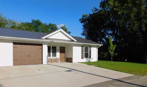 402b 5th Street, Delhi, IA 52223