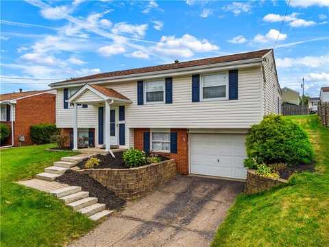 1421 Dupont St, Conway, PA 15027