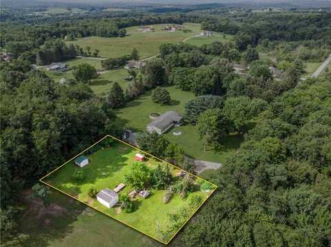 517 Atlantic Rd, Derry, PA 15627