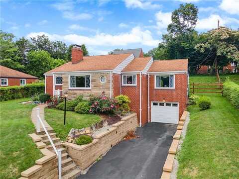 121 Norrington Dr, South Park, PA 15236