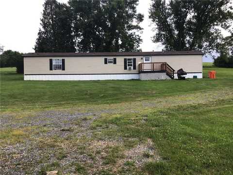 4053 Pioneer Lake Rd, Montgomery, PA 15724