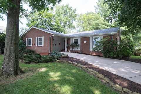107 Colbaugh Dr, Level Green, PA 15085