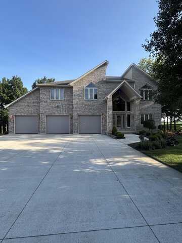 216 Candlewood Place, Saint Marys, OH 45885