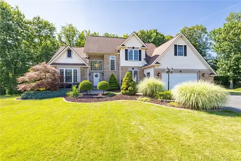 951 Everwood Run, Webster, NY 14580