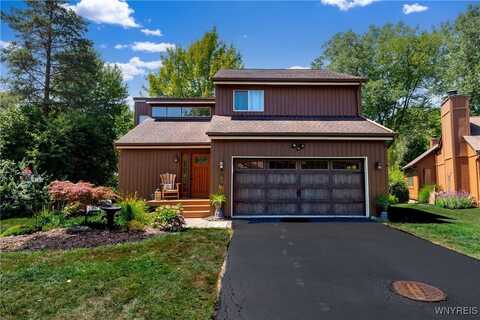 7 Hummingbird Lane, Amherst, NY 14228