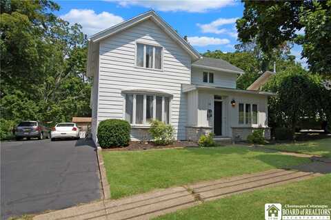 14 Robinson Street, Hanover, NY 14136