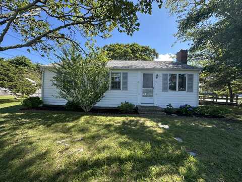 30 Nauset Lane, West Yarmouth, MA 02673