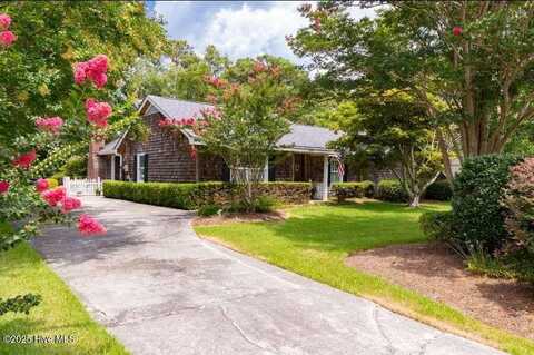 4108 Plantation Road, Morehead City, NC 28557