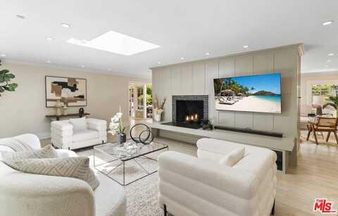 9520 Gloaming Dr, Beverly Hills, CA 90210