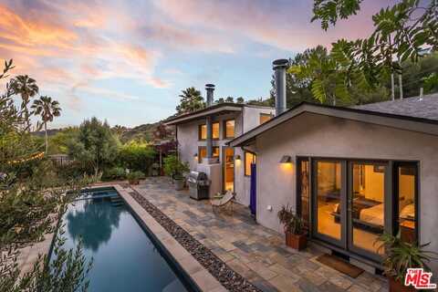 8631 Allenwood Rd, Los Angeles, CA 90046