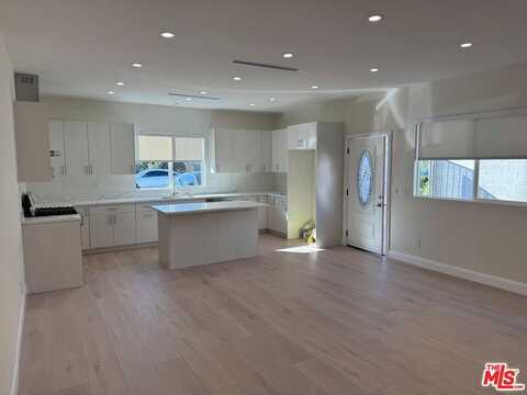 6458 Nagle Ave, Van Nuys, CA 91401