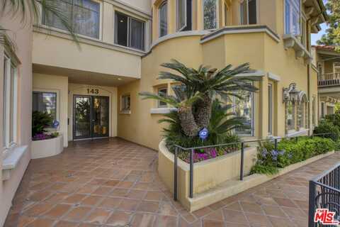 143 N Arnaz Dr, Beverly Hills, CA 90211