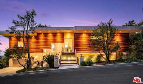 933 Bluegrass Ln, Los Angeles, CA 90049