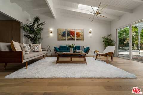 23020 Lita Pl, Woodland Hills, CA 91364