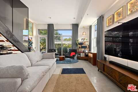 140 S Gramercy Pl, Los Angeles, CA 90004