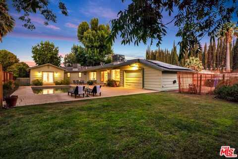 6001 Oakdale Ave, Woodland Hills, CA 91367
