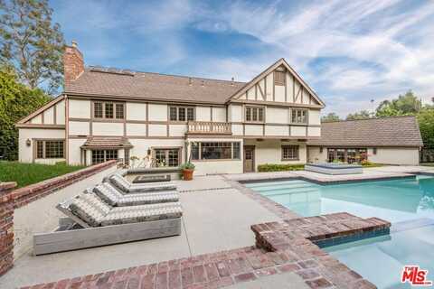 16754 Ashley Oaks, Encino, CA 91436