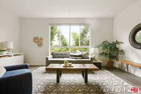 14111 W Monroe Pl, Van Nuys, CA 91405