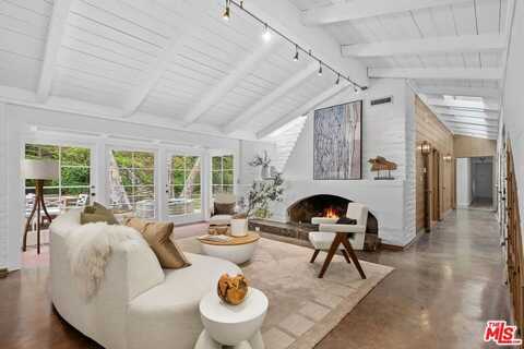 1818 Old Ranch Rd, Los Angeles, CA 90049