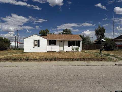 223 N 1st Street, Mills, WY 82604