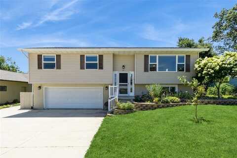 427 Greenfield St NE, Cedar Rapids, IA 52402