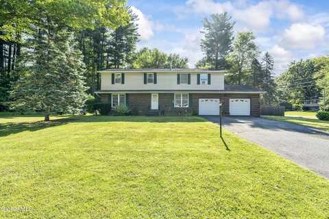 7 Linden Court, Clifton Park, NY 12065