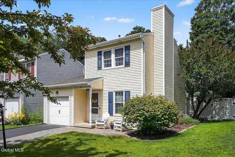 19 Cooks Court, Halfmoon, NY 12188